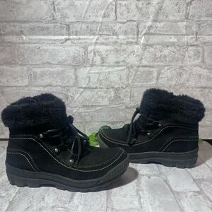 Bear Traps‎ Black Faux Fur Lined Lace and Zip Up Boots Women’s 7M